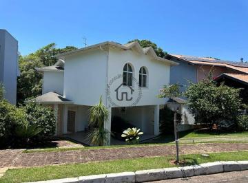 fachada · Casa à venda no Condomínio Residencial Portal Quiririm.