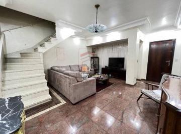 Casa · 150m² · 4 Quartos · 2 Vagas · Sobrado à venda na Mooca com 4 dormitórios e 2 vagas de garagem