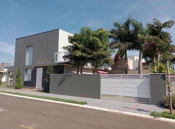 Casa · 216m² · 3 Quartos · 2 Vagas · Casa Sobrado Condomínio em Araraquara