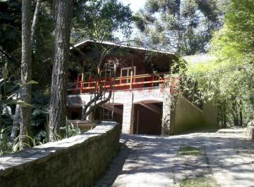 6f0da88ad29f90806fefcc831db36234.jpg · Casa terrea de 180m² com 2 quartos