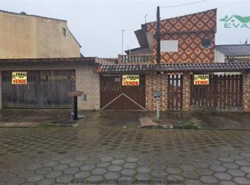 Casa · 210m² · 3 Quartos · 5 Vagas · Casa à venda - em Savoy
