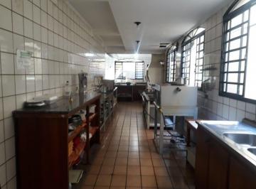 Casa · 290m² · 3 Quartos · 2 Vagas · Oportunidade com renda Garantida no Centro   R...