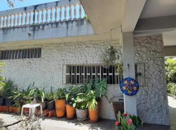 Casa de 3 quartos, São Paulo · Casa Térrea no Butantã, 3 quartos, 1 suite, quintal, 6 vagas, Churrasqueira.