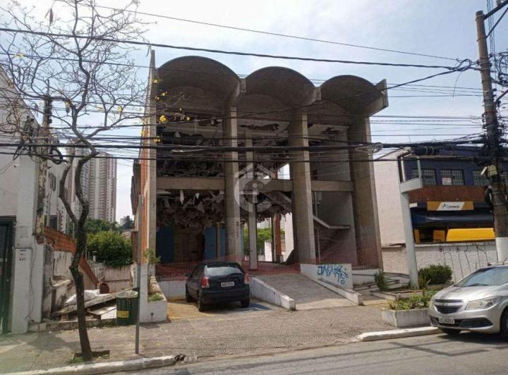 Foto do imóvel - Imóvel bem localizado, com 902 m², 30 vagas de garagem sendo 20 cobertas