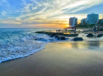 211_iA991j73Vfr_211655c86b09bbd3.jpg · ENTRE O VERDE E O MAR....