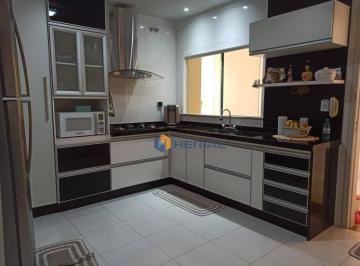 74b922cd27460f18bf2b1d771075e3239cc25ab6 · (Aceita troca) Sobrado com 3 quartos à venda, 174 m² por R$ 980.000 - Jardim Fregadolli - Maringá/PR