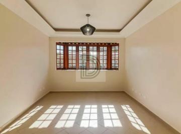 Casa · 210m² · 3 Quartos · 4 Vagas · Espaçoso sobrado na Vila São Francisco, com 3 dormitórios