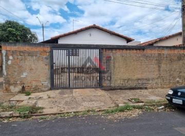 img0 · Casa Padrão em Araraquara