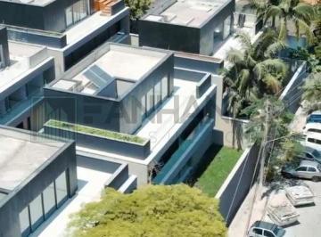 Foto 01 · Casa de condomínio no Jardim Paulistano, com suas 5 suítes, terraço, piscina e 6 vagas de garagem, é
