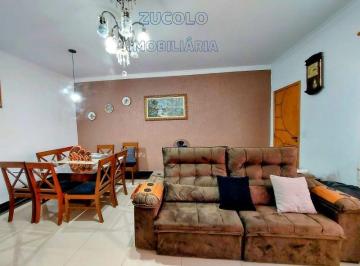 casa-com-4-quartos-a-venda-em-sao-caetano-do-sul-boa-vista-90...13544713.jpeg · Linda casa, com 4 quartos, 4 suítes, 2 vagas de garagem e muito bem localizada em São Caetano do Sul
