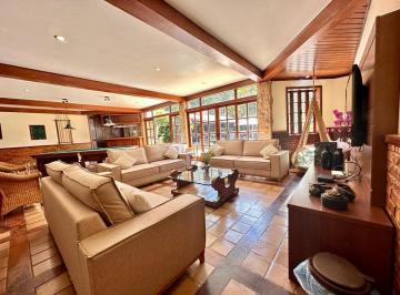 fac10eede813af0d17347a0b3085cf92bb75cf28 · Casa com 10 dormitórios, 660 m² - venda por R$ 2.900.000,00 ou aluguel por R$ 2.795,00/dia - Granja 