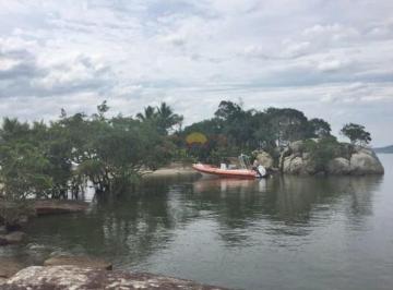21120256_4.jpg · ILHA - NA BAHIA DA BABITONGA SÃO FRANCISCO DO SUL