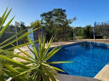 Casa · 1500m² · 3 Quartos · 5 Vagas · Casa com 3 dormitórios com suíte, à venda no Condomínio Solar das Palmeiras