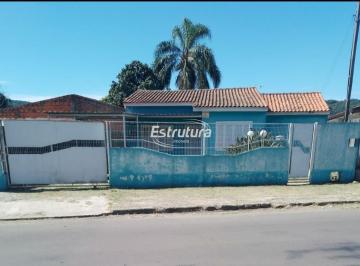 Casa · 323m² · 2 Quartos · 1 Vaga · Ótima oportunidade , casa de dois dormitórios, bem localizada a 5 minutos do cen