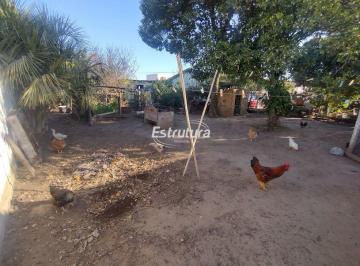 Terreno · 250m² · Terreno medindo 250 metros quadrados com muro