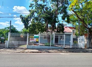 Casa · 108m² · 2 Quartos · 8 Vagas · Ótima casa próxima do centro