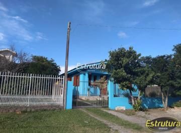 Casa · 124m² · 3 Quartos · 3 Vagas · Terreno com duas casas amplas no bairro Pé de Plátano