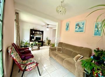 Sala · Amplo sobrado localizado no bairro Tancredo Neves
