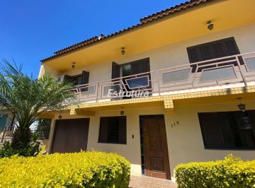 Casa · 204m² · 5 Quartos · Sobrado e casa em Camobi