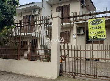 Casa · 127m² · 6 Quartos · 6 Vagas · Excelente casa com ambientes amplos, em área comercial.