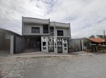 Casa · 160m² · 3 Quartos · 2 Vagas · Sobrado com piscina a venda em Piçarras
