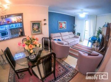 Living · Apartamento com 3 dormitórios à venda, 109 m² por R$ 1.200.000,00 - Centro - Balneário Camboriú/SC