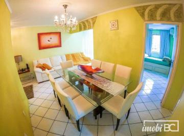 Living · Apartamento com 3 dormitórios à venda, 90 m² por R$ 1.100.000,00 - Centro - Balneário Camboriú/SC