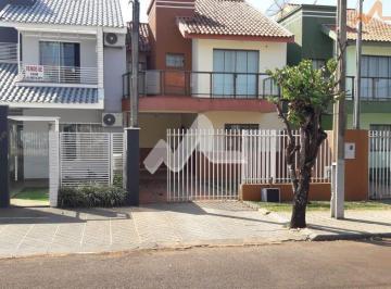 Casa · 124m² · 2 Quartos · 2 Vagas · Sobrado com 3 dormitórios para venda,166.00 m  de terreno, Vila Operária, TOLEDO - PR
