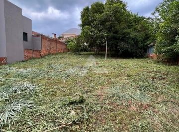 Terreno · 405m² · Terreno com 405 m  e frente de 15 metros localizado no Centro de Toledo