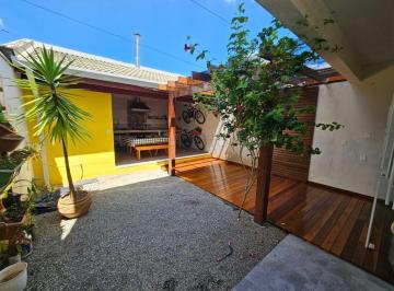 Casa · 200m² · 3 Quartos · 2 Vagas · Sobrado de 200m², com 03 dormitórios, sendo 01 suíte, à venda no Residencial Colinas, Mogi das Cruze