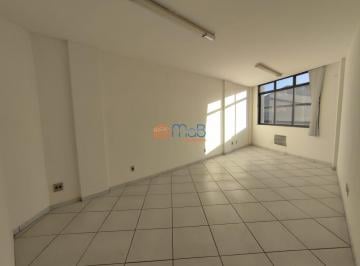 Comercial · 38m² · 1 Quarto · Ótima sala comercial para locação no centro de Macaé