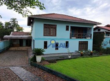 5712bdd57d4a5f94badfa6f6af48a9c5d8bf6fb5 · Ótima casa com amplo terreno no Passo Manso