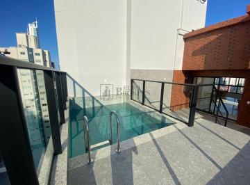 Apartamento · 220m² · 4 Quartos · 3 Vagas · Cobertura com 4 suítes à venda no Centro de Balneário Camboriú/SC