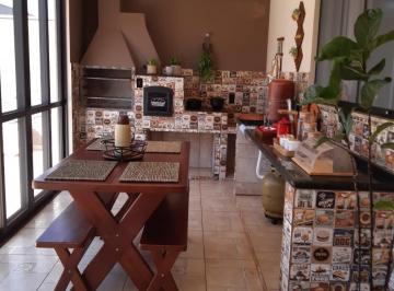 Foto 01 · Excelente valor, casa com 4 dormitórios, sendo 3 suítes.