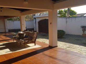 Foto 01 · Casa Térrea, 5 dormitórios, 3 suítes, 4 banheiros, edícula com 2 dormitórios e 1 banheiro, 882M² Áre