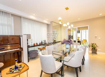 Casa · 312m² · 4 Quartos · 2 Vagas · Casa mobiliada com quatro suítes em condomínio 