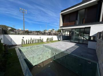455647_iA3M3VDu1Qh369O2Rf8_4556476644d93ce9dbc.jpg · Casa Geminada à Venda em Jurerê, SC