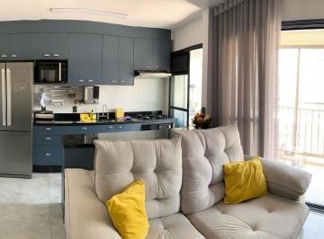 Living · Apartamento sofisticado na Parada Inglesa com 2 quartos sendo 1 suíte.