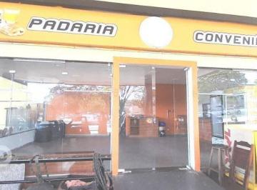 29975e9c475b15500842fe85618c056acd94a92c · Loja de conveniência em posto de combustível, na Vila Souto