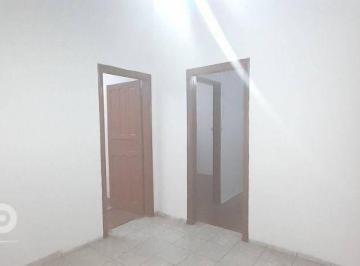 0bb7517c5d93c93ca1b2bbaea2b84d782d641993 · Residência no Centro, contendo 02 dormitórios