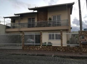 202008031736494337.jpg · Casa para Venda em Camboriú, Centro, 4 dormitórios, 2 suítes, 3 banheiros, 3 vagas