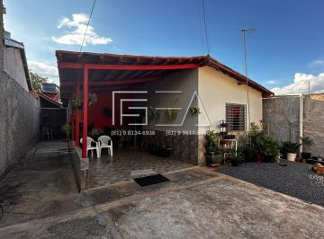 Casa · 177m² · 3 Quartos · 2 Vagas · Encantadora Residência de 3 Quartos, Incluindo Suíte Exclusiva - Seu Novo Lar Aguarda por Você!