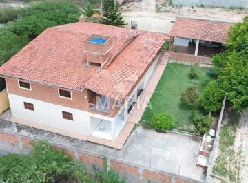 Casa de 5 quartos, Gravatá · Casa fora de condomínio a venda em Gravatá/PE! Construída em dois lotes!