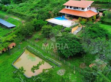 Casa de 3 quartos, Gravatá · Casa de condomínio à venda em Gravatá/PE! Com amplo terreno e linda vista!