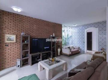 Casa · 340m² · 4 Quartos · 10 Vagas · Casa térrea com 4 quartos (1 suite) no Alto da Lapa