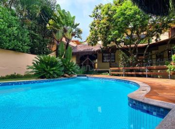 Casa · 445m² · 5 Quartos · 6 Vagas · Casa para locação com 5 quartos no Condomínio Marambaia em Vinhedo.