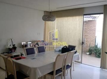 2846b9a5-512b-4ac5-8b33-a0297be1d4491702927583304.jpg · Casa com 3 suítes , 2 salas  em excelente localização à venda, Recreio próximo ao centro da cidade, 