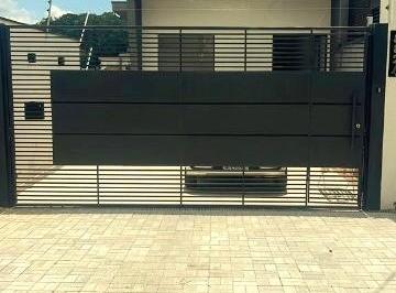 Foto 01 · Casa à venda no Jardim Maristela , em Atibaia, 3 quartos sendo todos suítes, cozinha e área gourmet 