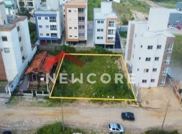 Terreno · 700m² · Lote em Rua Aristides Balsani Francalaci - Village - Imbituba/SC