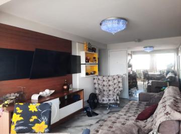 Apartamento de 2 quartos, Cabo Frio · Apartamento Frente Rua c/ 2 Qtos. Centro Cabo Frio